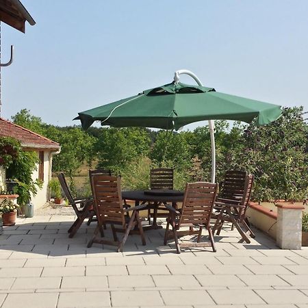 Les Tilleuls Bed & Breakfast Saint-Pé-Delbosc Dış mekan fotoğraf