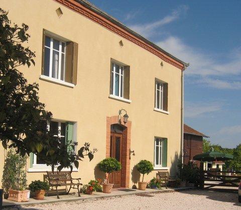Les Tilleuls Bed & Breakfast Saint-Pé-Delbosc Dış mekan fotoğraf